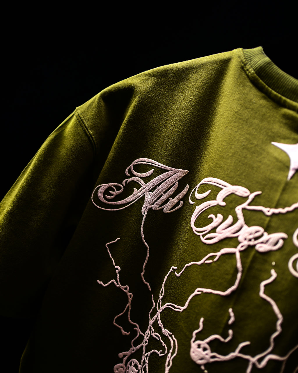 CANOPY GREEN ALL EYES ON YOU T-SHIRT