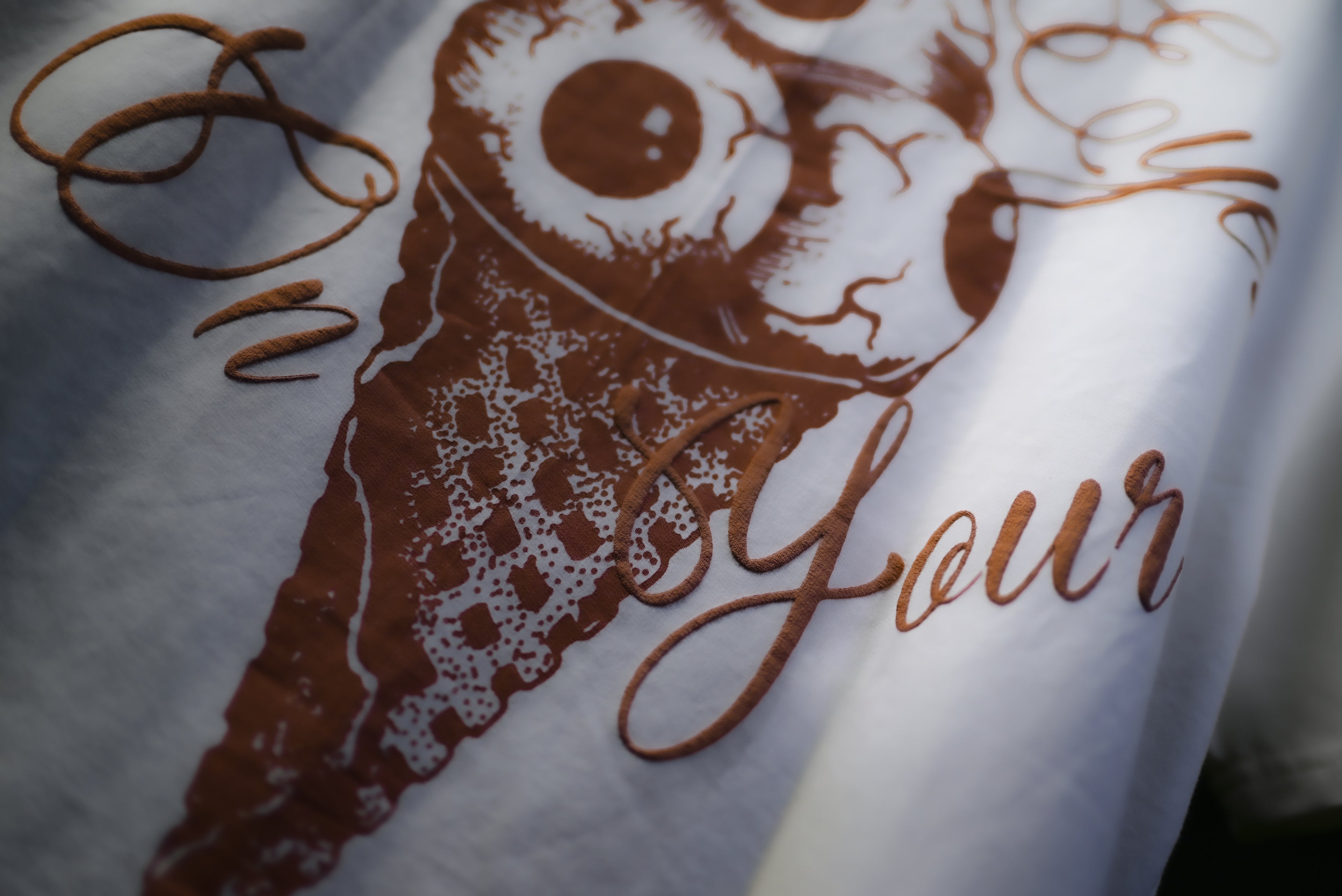 IVORY WHITE EYESCREAM T-SHIRT
