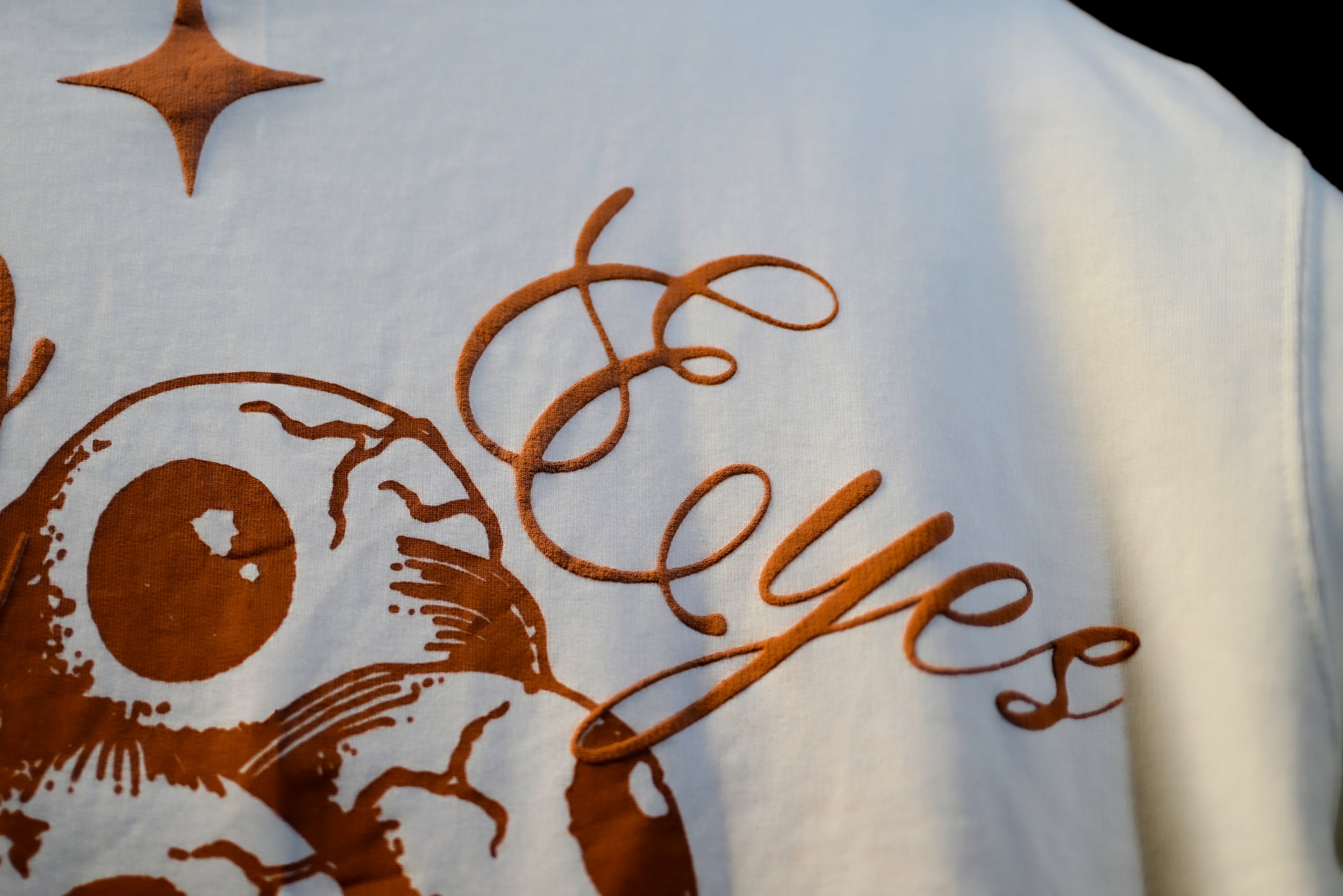 IVORY WHITE EYESCREAM T-SHIRT