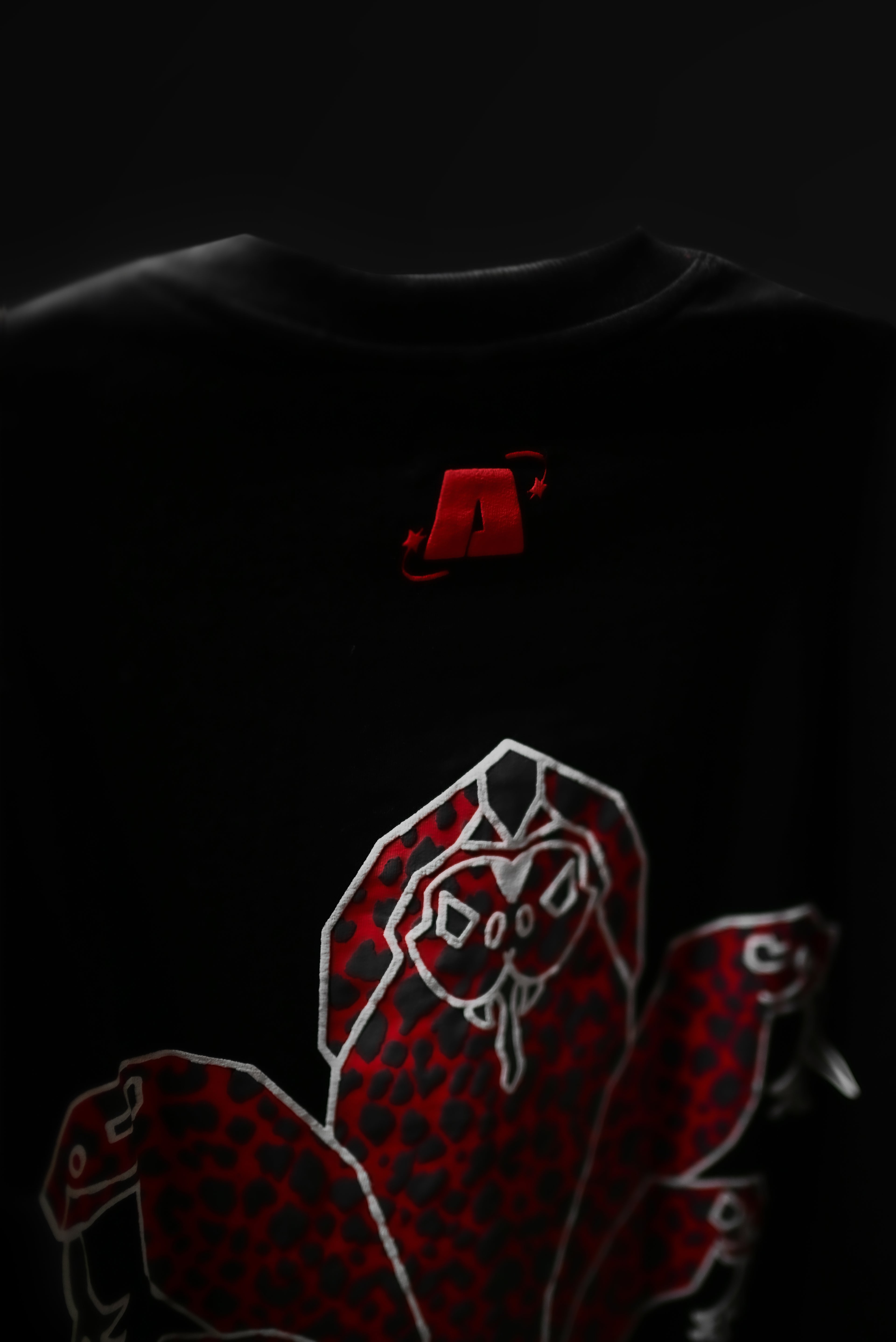 BLACK EMBER AHI T-SHIRT